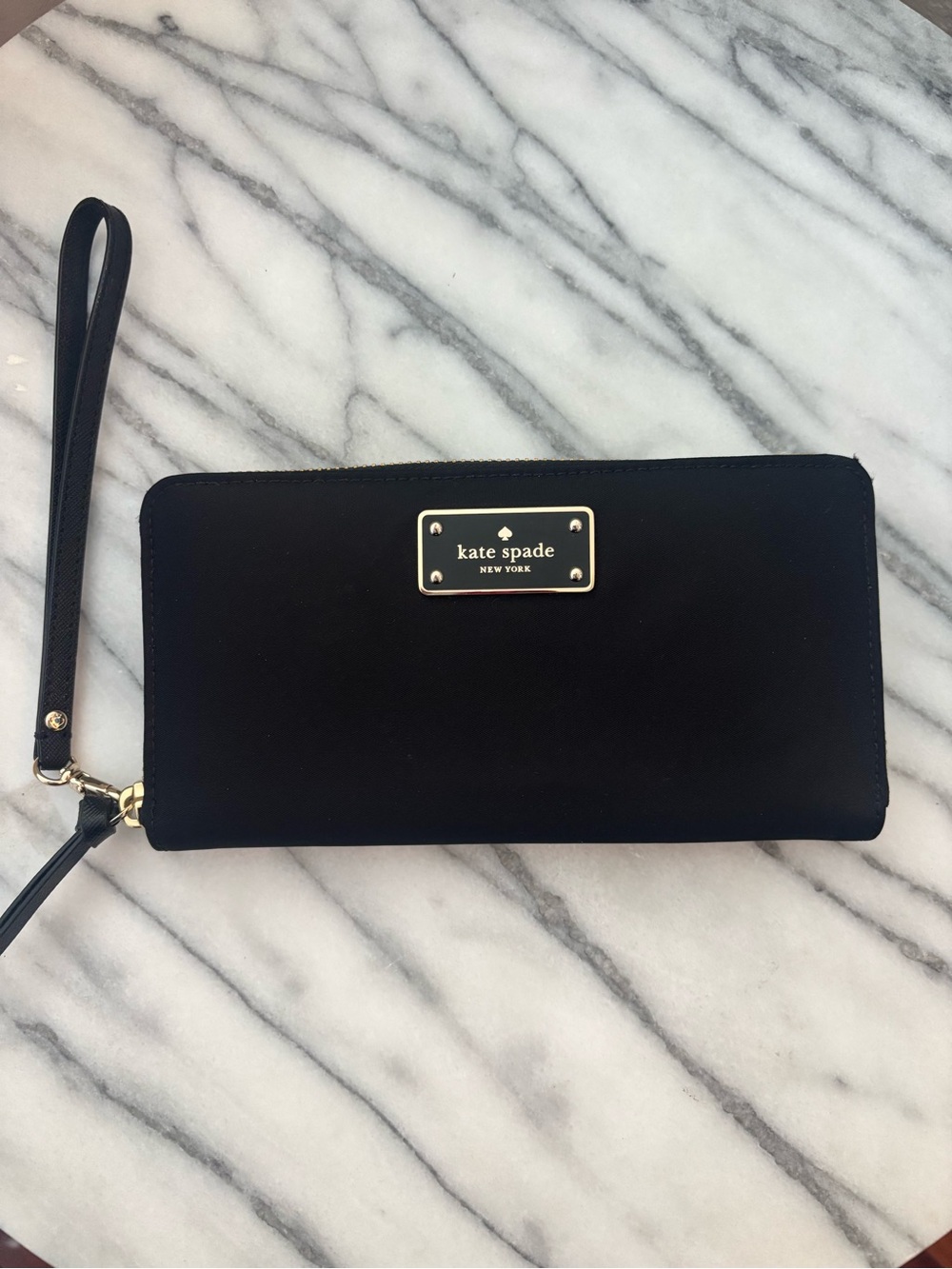 kate spade black wristlet wallet with gold plaque